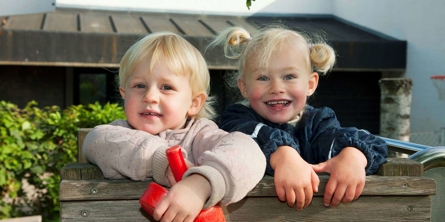 Børn med skovl